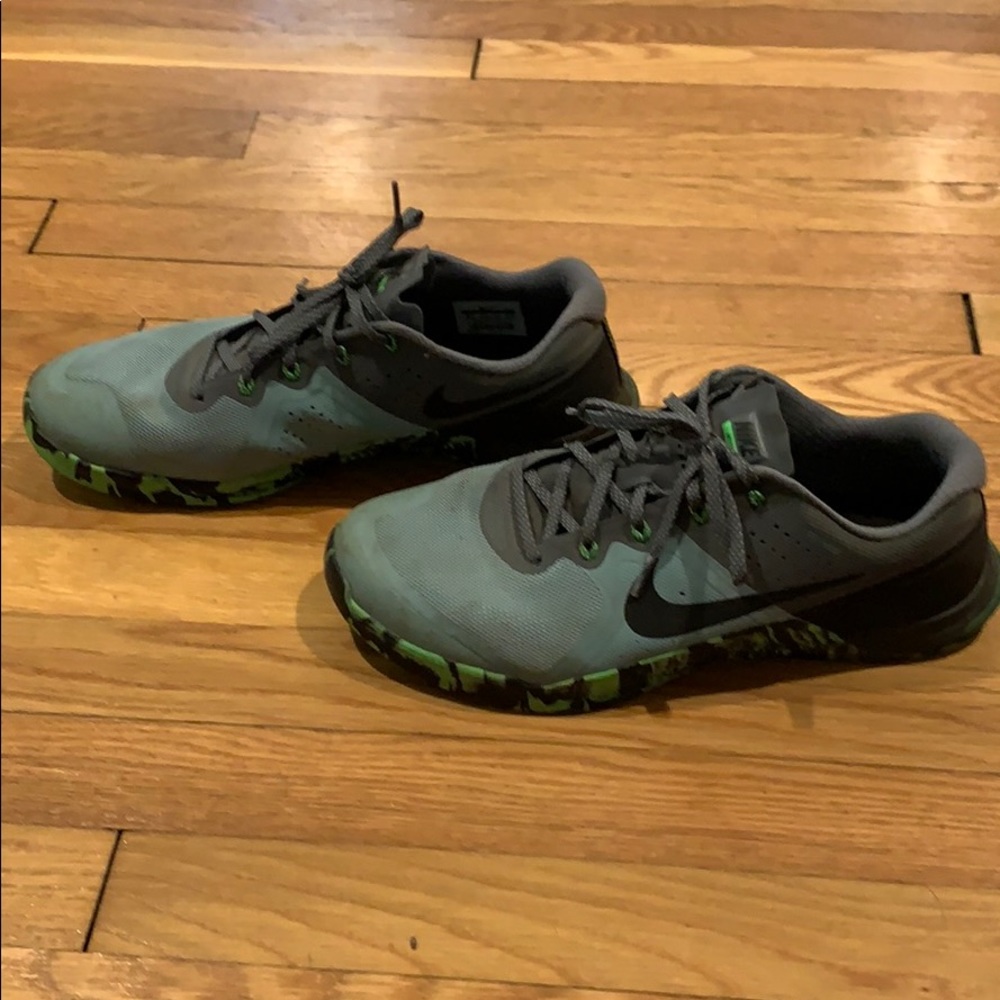 Nike Training size 12.5 Metcon 2 gray green black